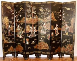 Magnificent Antique Chinese hardwood and inlaid screen