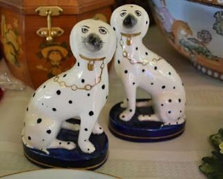 CERAMIC DOGS