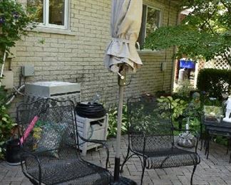 PATIO FURNITURE W/CHAIR CUSHIONS