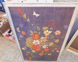 Many pieces of vintage Art