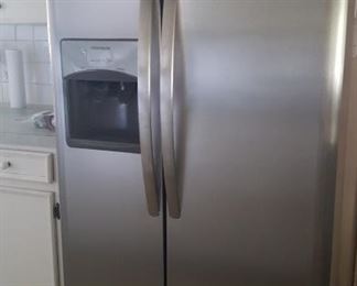 Frigidaire with stainless front