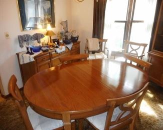 Mid Century Dining Table, with Leaves 2 Arm Chairs, 4 !!Side with Pads. $175!!