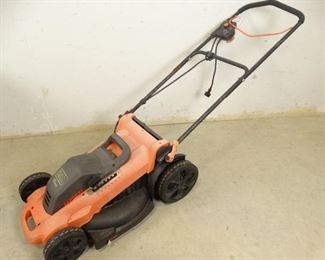 Black Decker 10A Electric Lawn Mower