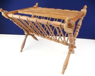Mangerstyle Magazine RackTable