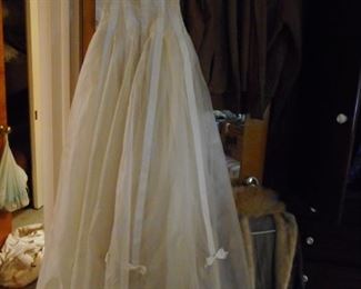 Vintage 1950 Wedding Dresss