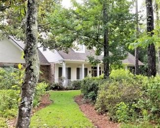 Lovely home on the banks of the Pearl River - entire contents will be sold....