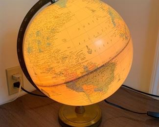 Electric globe lamp
