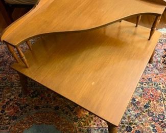 Maple corner end table