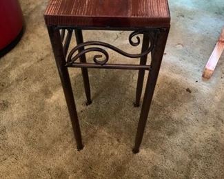 Occasional end table