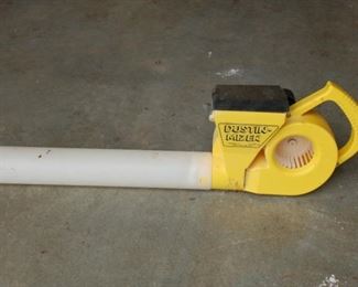 Dustin - Mizer duster