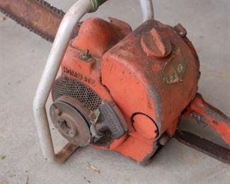 Vintage Homelite EZ-6 chainsaw
