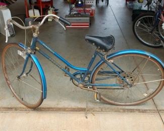Schwinn Suburban Women's Bike - 5 speed