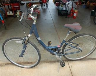 Specialized Women's bike - 16 speed