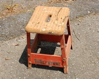 Hirsch step stool