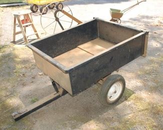 Towable yard cart/dumpster