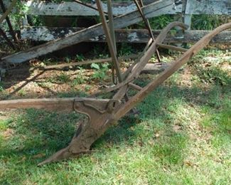 Antique Trade Mark "L" plow (B stamped on blade)
