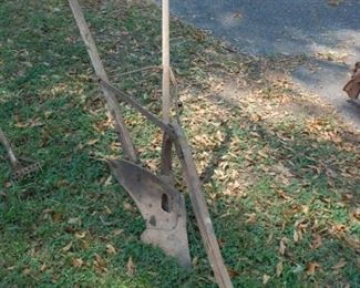 Antique Oliver F271 plow

