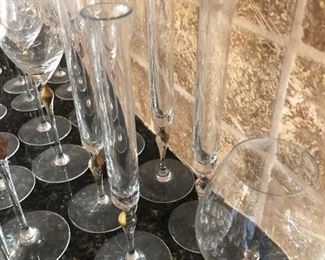 74 PIECES OF VINTAGE SPIEGELAU BOTTICELLI CRYSTAL GLASSES GOLD STEM