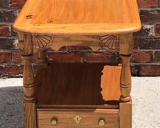 BR0113: Blond End Table # 1 Local Pickup https://www.ebay.com/itm/123869322263