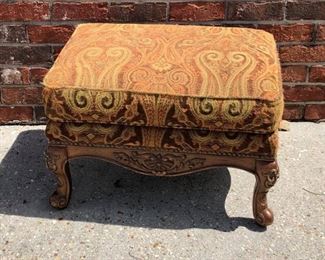 BR0118 Ottoman Fabric and wood Local Pickup https://www.ebay.com/itm/123869294582