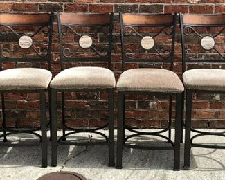 JN023: 4 Bar Stool / Breakfast Table Chairs Local Pickup. https://www.ebay.com/itm/123869316531