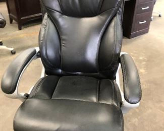 L72019-021: Super Plush Executive Office Chair #3 Local Pickup https://www.ebay.com/itm/113848685551