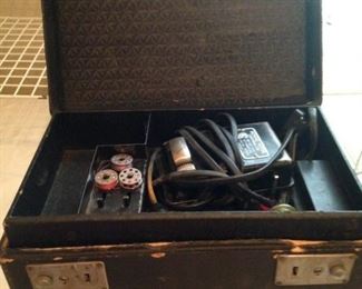 Singer featherweight sewing machine in the case