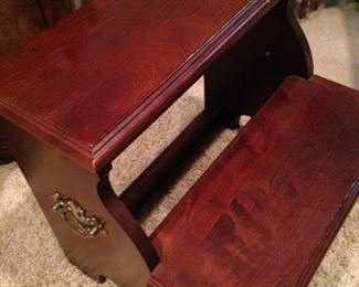 Step stool (perfect for a high bed)