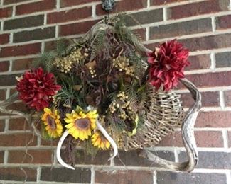 Rustic wall arrangement