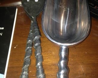 Salad server; ice scoop