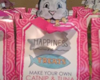 Watch your cat smile!