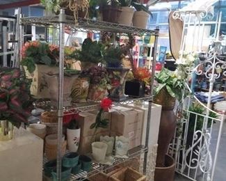 Assorted garden & floral items new & used 