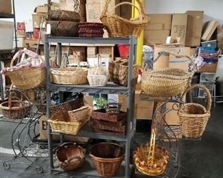 Assorted baskets 