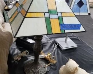 Stain glass Tiffany style small table lamp  