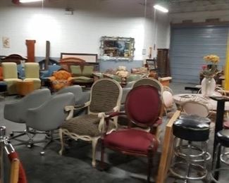 Assorted vintage period furniture  