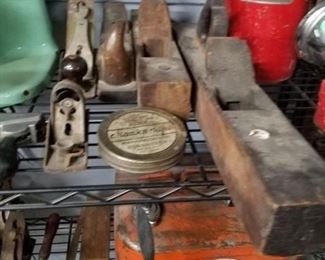 Assorted antique planes & levels  
