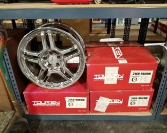 4 Mercedes Benz 20x9 10 spoke 5 lug C class? chrome rims with emblem used