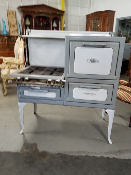 Awesome antique Crown 1926 porcelain stove  clean EUC