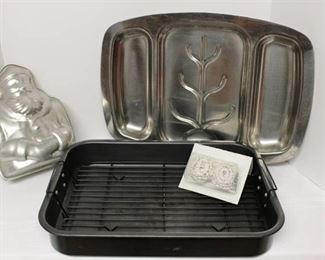 3D Santa Cake Mold, Roasting Pan, Metal Serving Tray