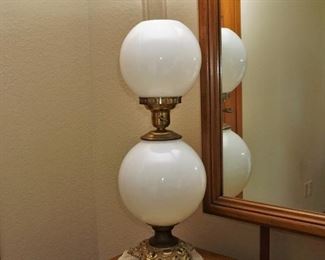Pair of Gone With the Wind lamps