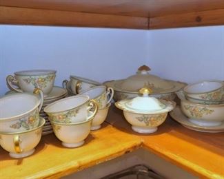 Vintage Japanese porcelain set