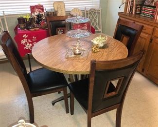 Chromecraft Table & 4 Chairs 