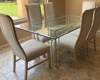 Dining Room Table w 6 Chairs 
