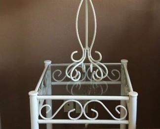 King Size Canopy Bed, Pair Nightstands, Pair Table Lamps, King Bedding