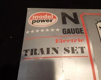 MODEL POWER N GAUGE TRAIN SET SILVER RAIL SERIES 