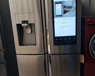 276: Samsung 27.9 cu ft 4 door flex fridge with family hub
This fridge is stainless steel. It has a family hub that is a touchscreen. This fridge appears to be fully functional. Gets Cold
 	 	 	 +