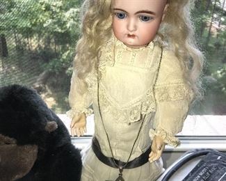 VINTAGE DOLL 