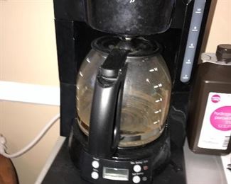 COFFEE MAKER 