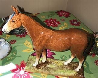 ROYAL DOULTON HORSE 'MERELY A MINOR' HN2537