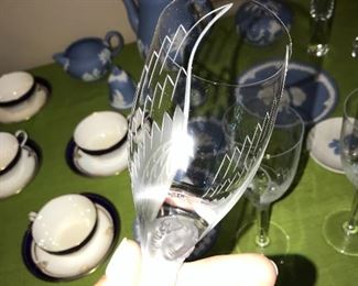 LALIQUE CRYSTAL CHAMPAGNE FLUTES 
